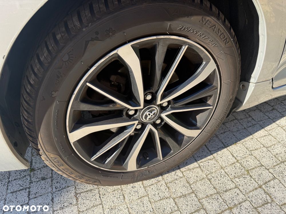 Toyota Avensis 1.8 Prestige MS - 4