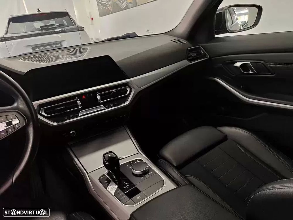 BMW 320 e Line Sport Auto - 33