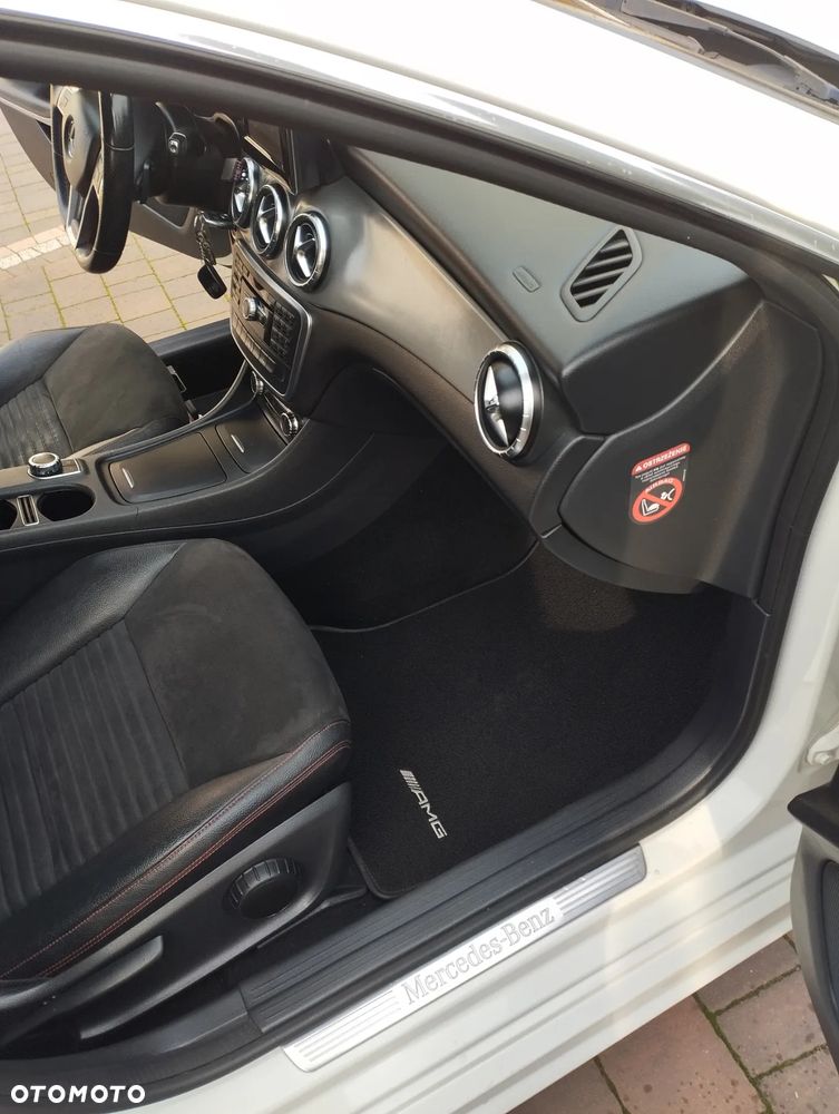 Mercedes-Benz CLA - 10