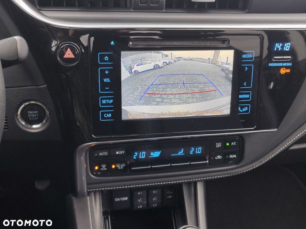 Toyota Corolla - 23