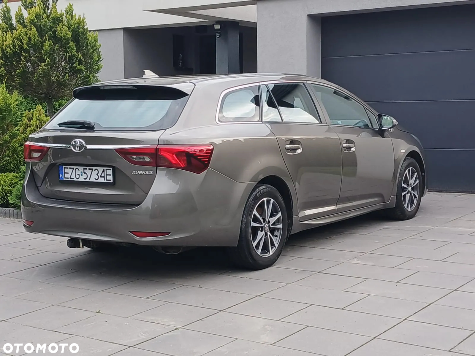 Toyota Avensis Touring Sports 1.8 Comfort - 9
