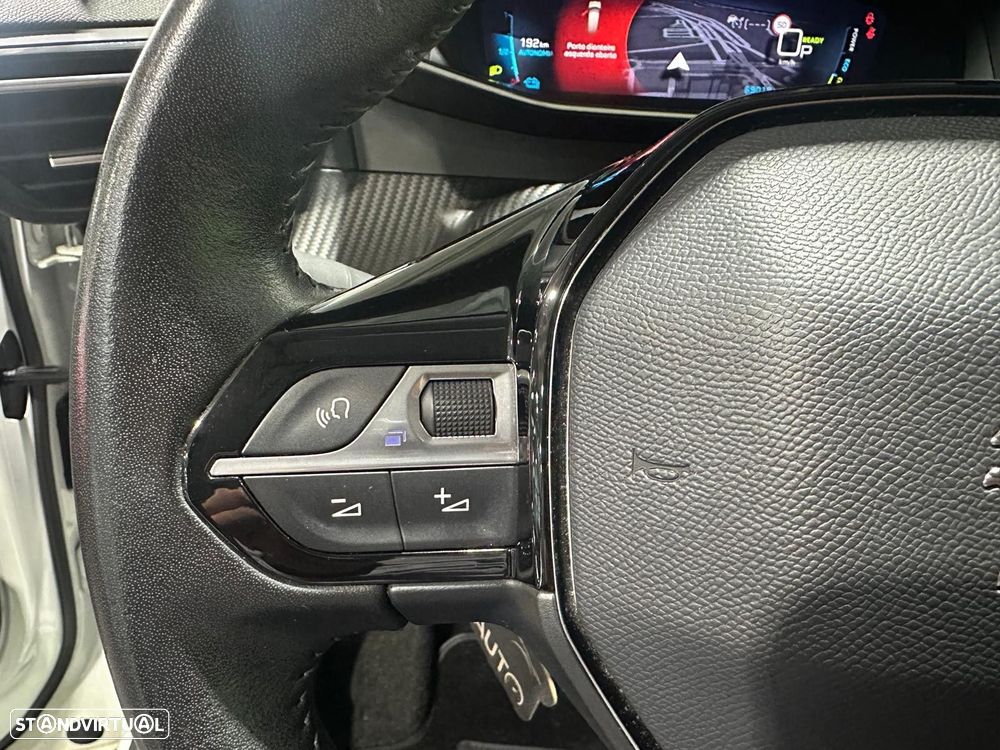 Peugeot e-2008 50 kWh Active Pack - 38