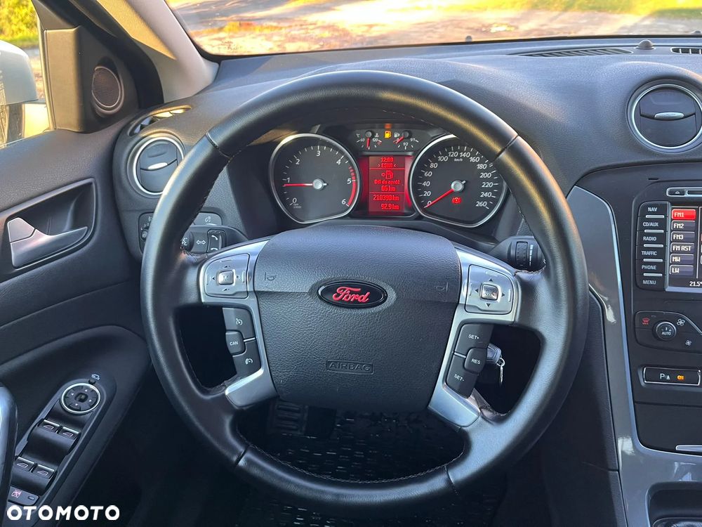 Ford Mondeo Turnier 2.0 TDCi Ambiente - 11