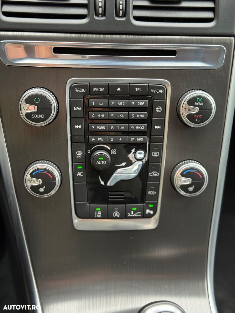 Volvo XC 60 D4 Geartronic Kinetic - 13