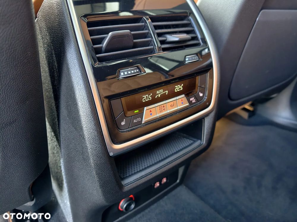 BMW X5 xDrive30d - 16