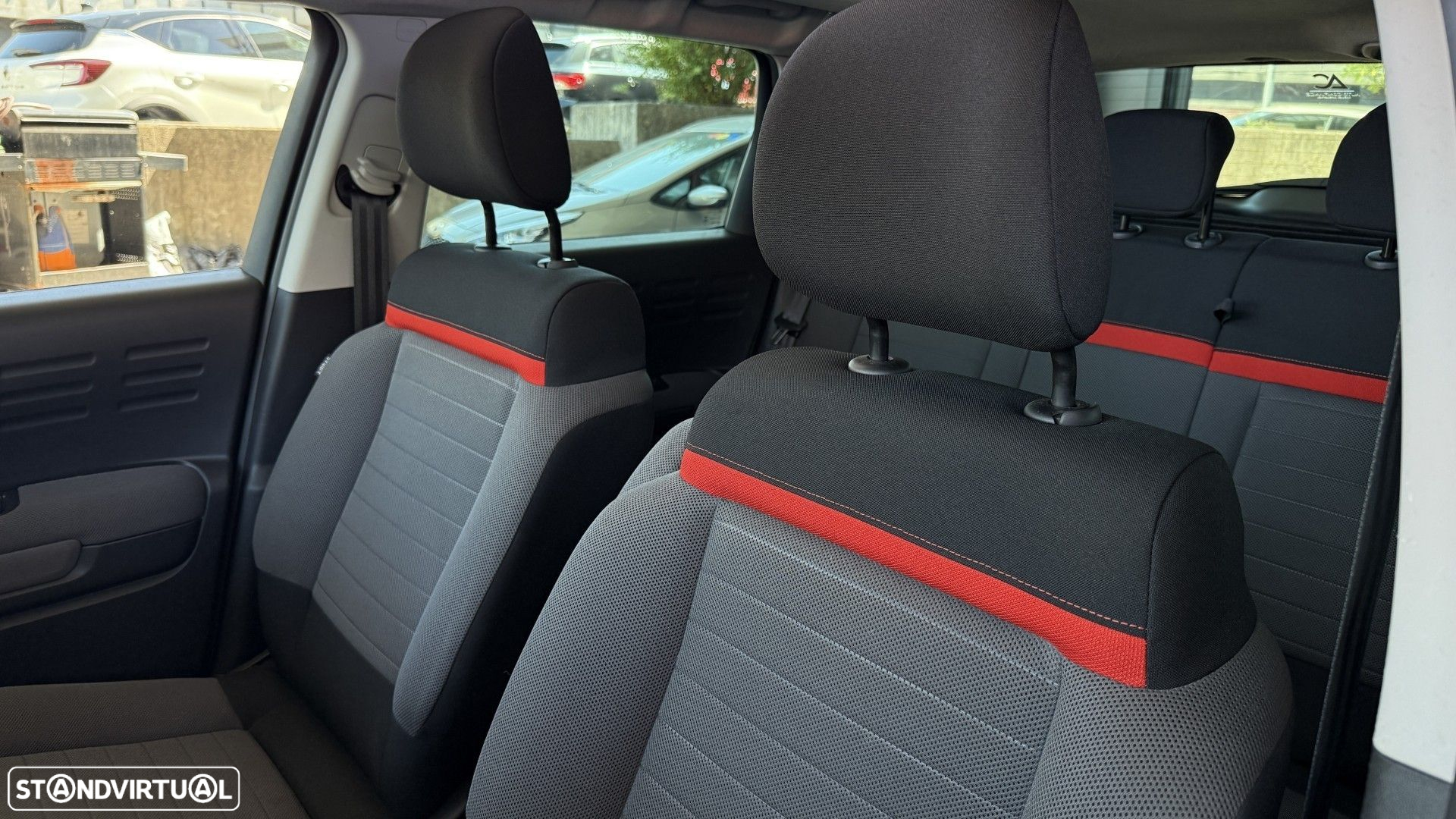 Citroën C3 Aircross 1.2 PureTech Shine - 20