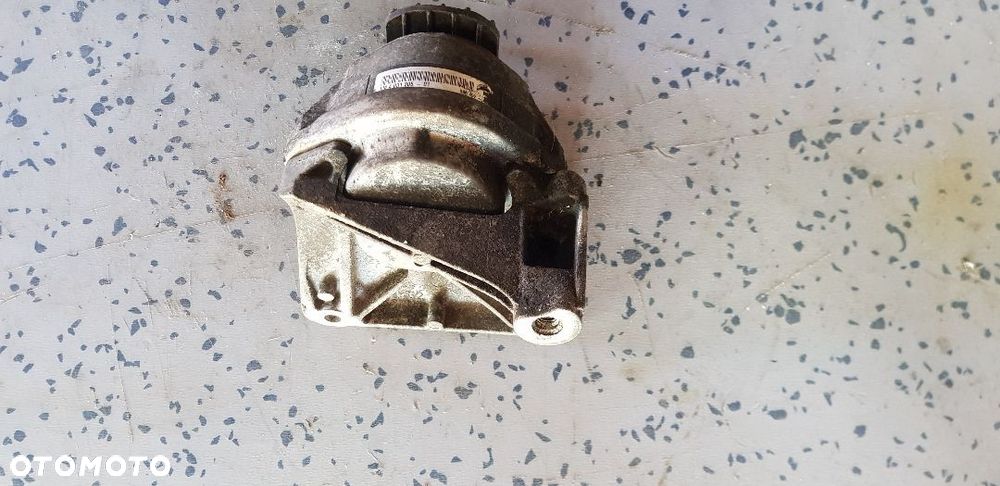 BMW E60 E61 3,0D PODUSZKA SILNIKA - 2