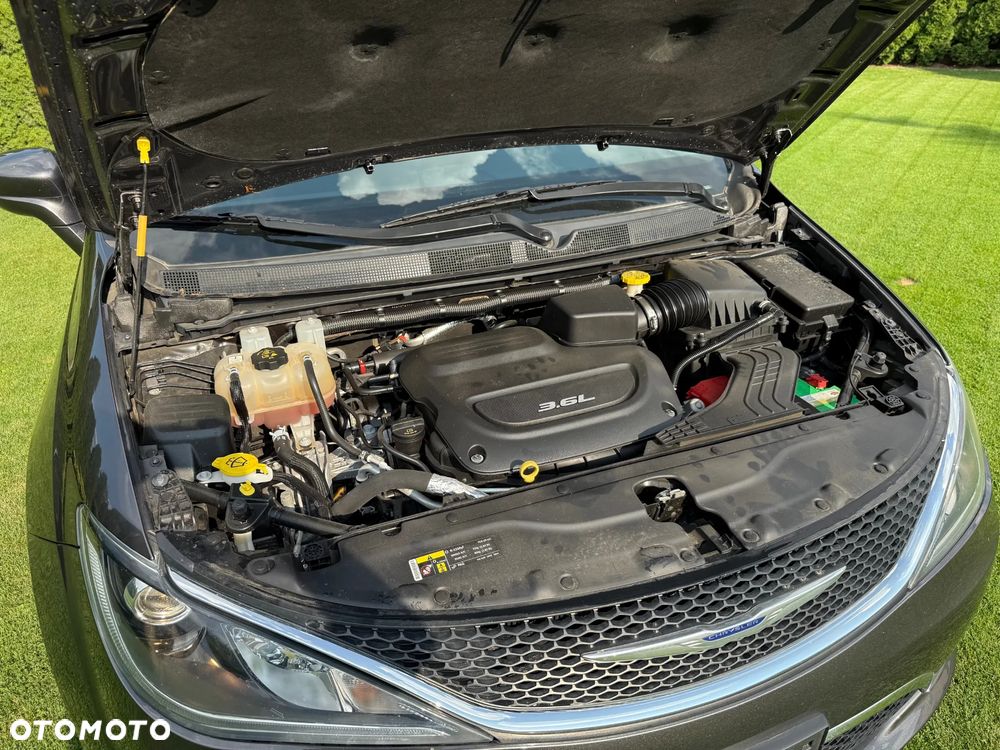 Chrysler Pacifica - 21