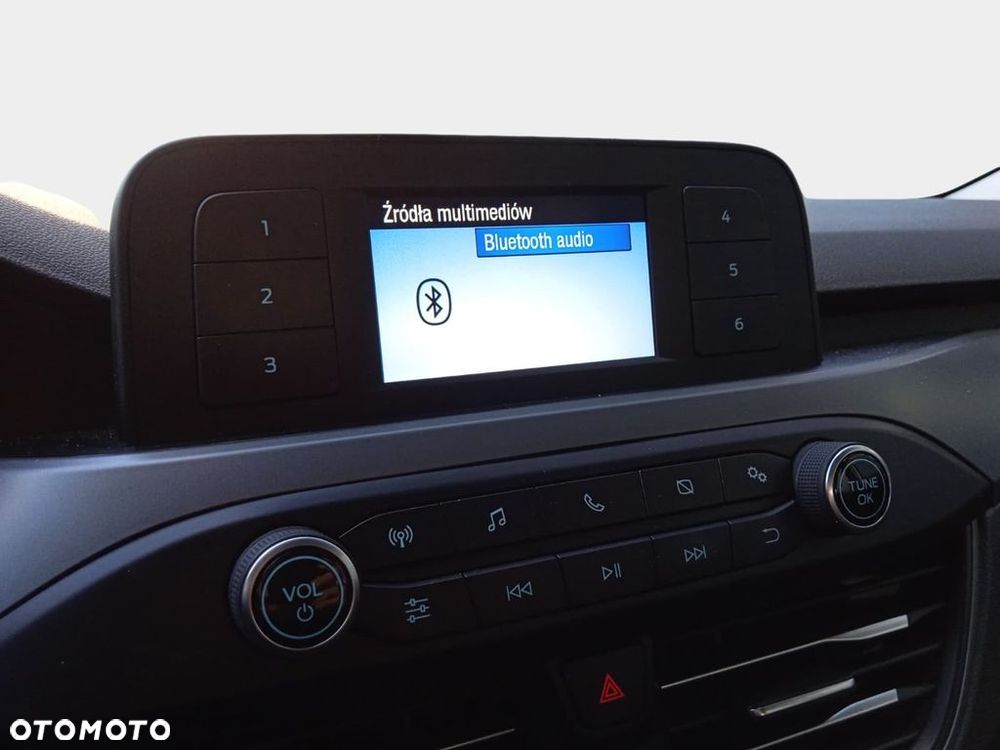 Ford Focus 1.0 EcoBoost Trend - 22