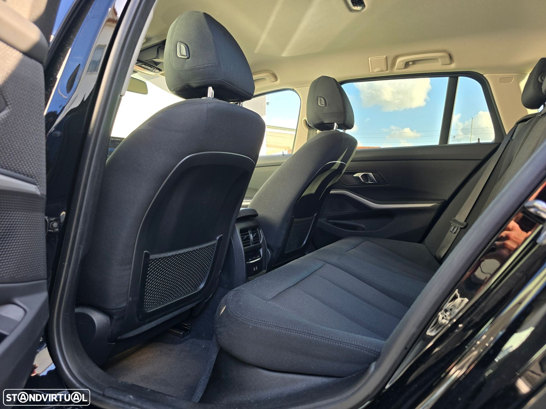 BMW 320 e Touring Corporate Edition Auto - 37