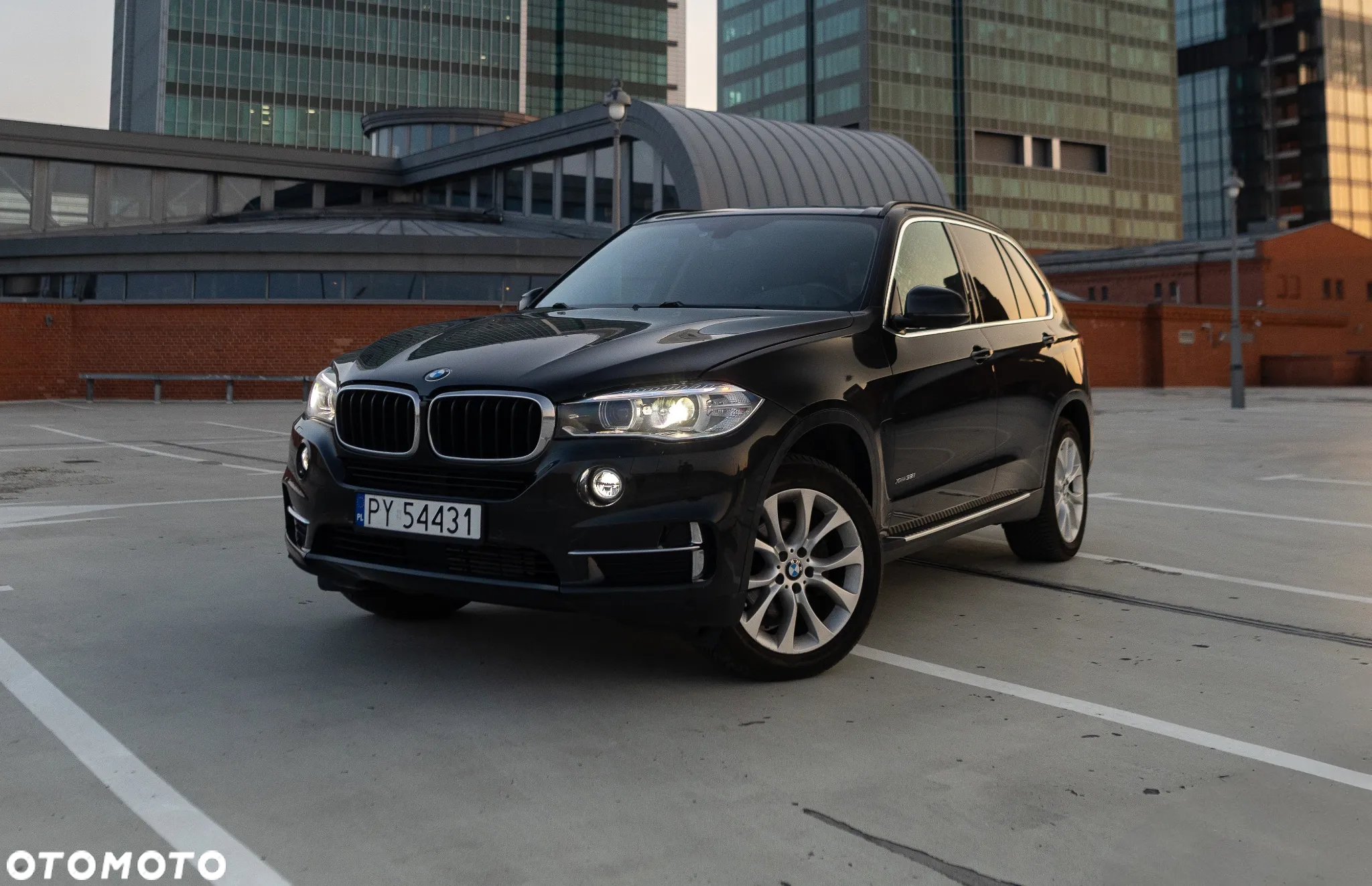 BMW X5 xDrive35i Sport-Aut - 2