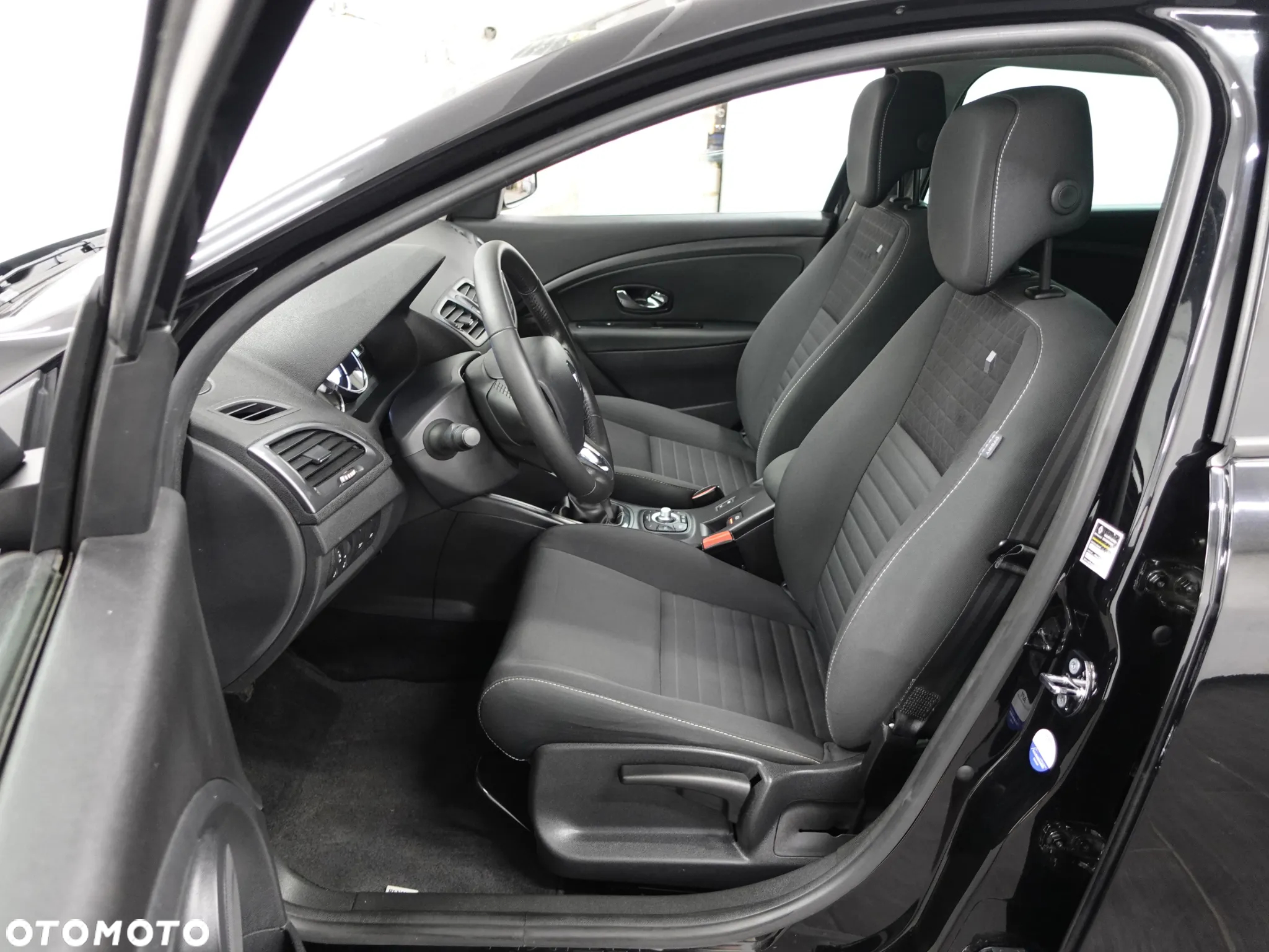 Renault Megane Grandtour ENERGY TCe 115 Start & Stopp LIMITED - 21