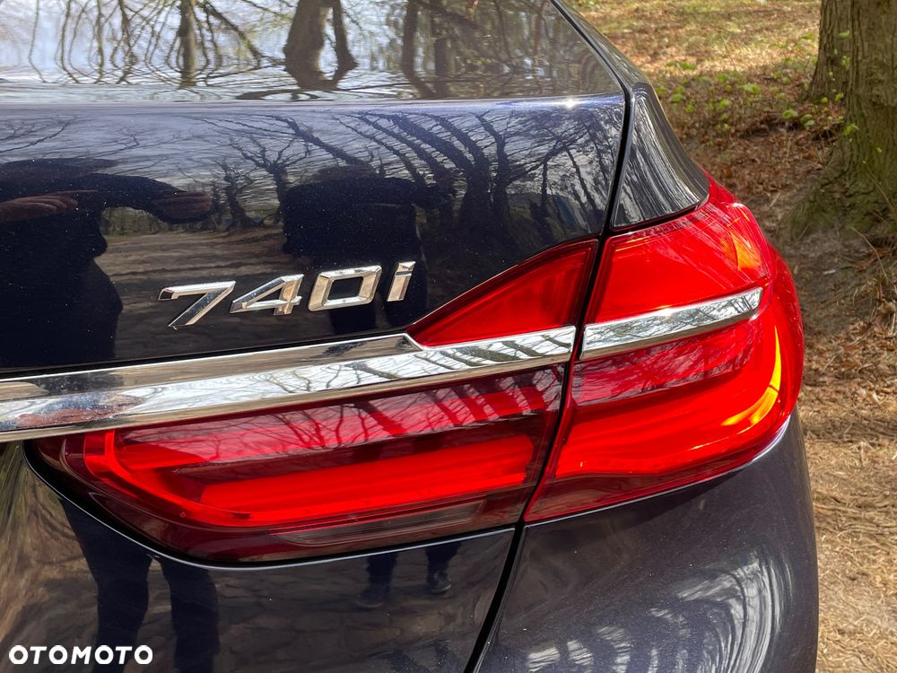 BMW Seria 7 740Li - 14