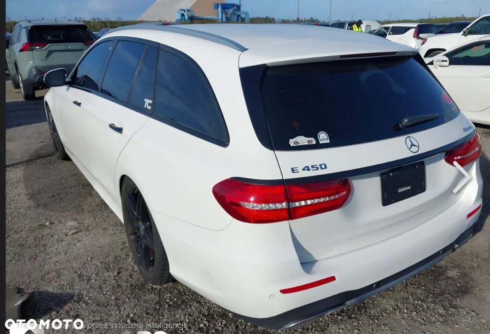 Mercedes-Benz Klasa E 450 4Matic 9G-TRONIC - 27