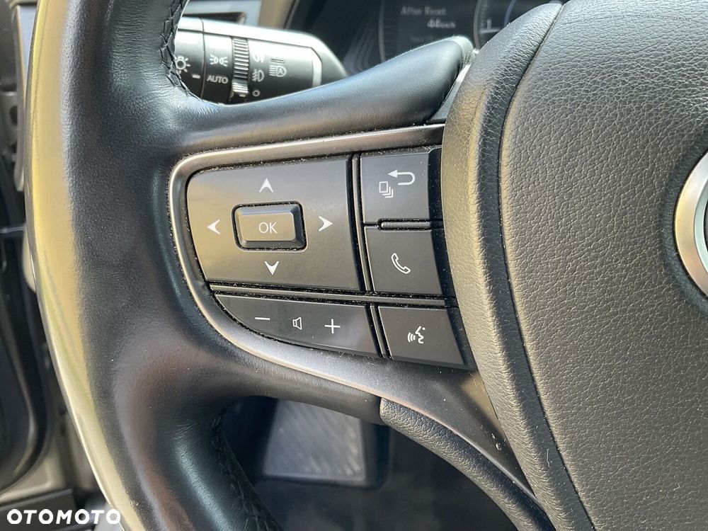 Lexus UX - 22