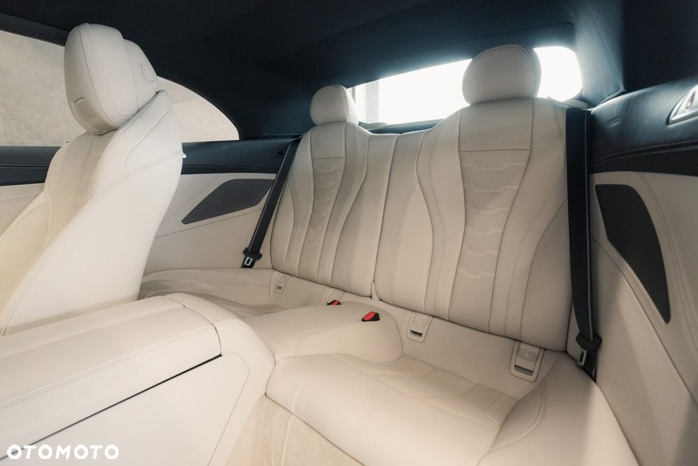 BMW Seria 8 M850i xDrive - 14
