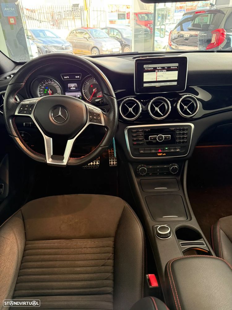 Mercedes-Benz GLA 220 CDI 4Matic 7G-DCT Urban - 14
