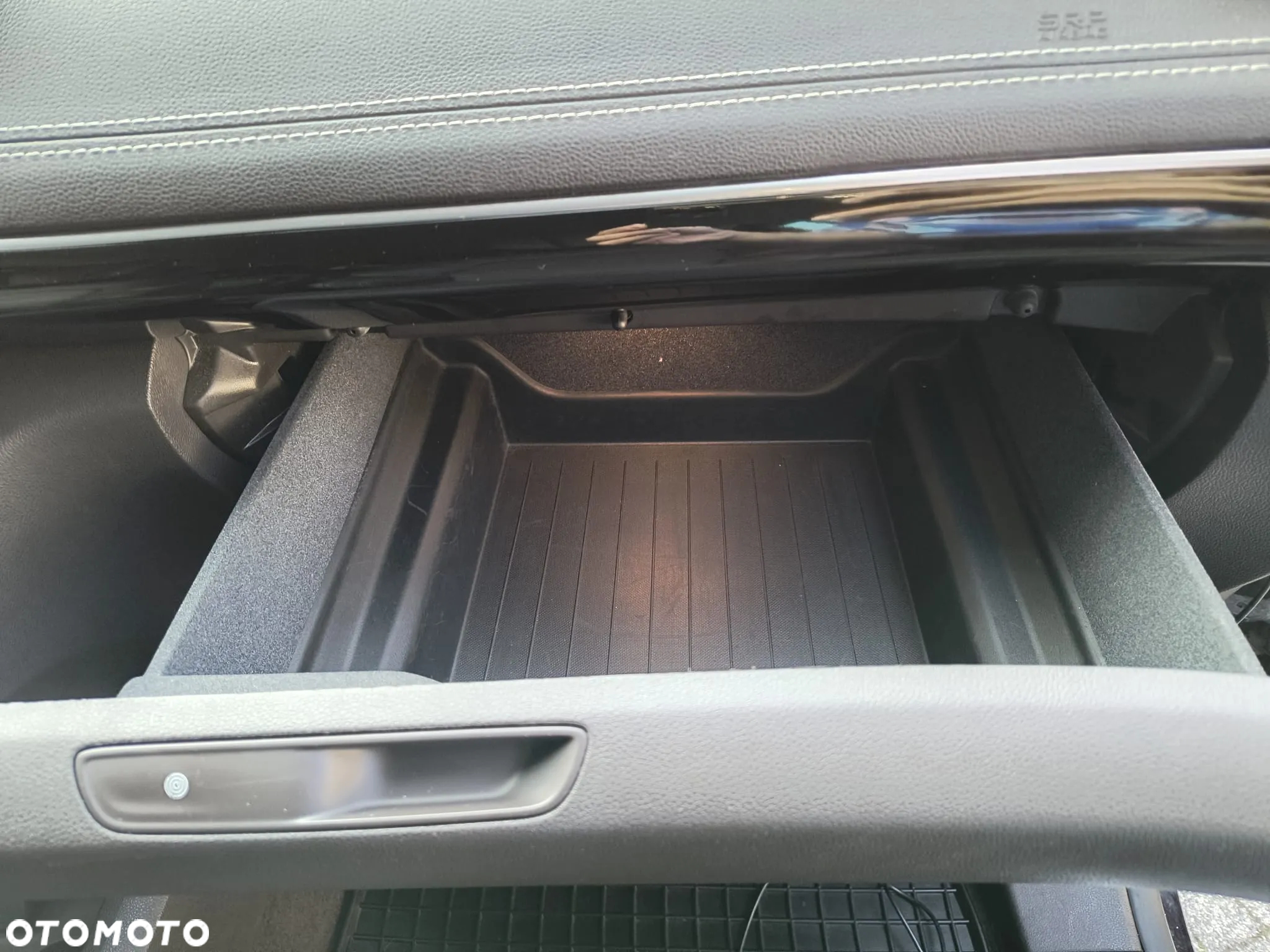 Renault Espace 1.6 TCE Initiale Paris EDC 7os - 23