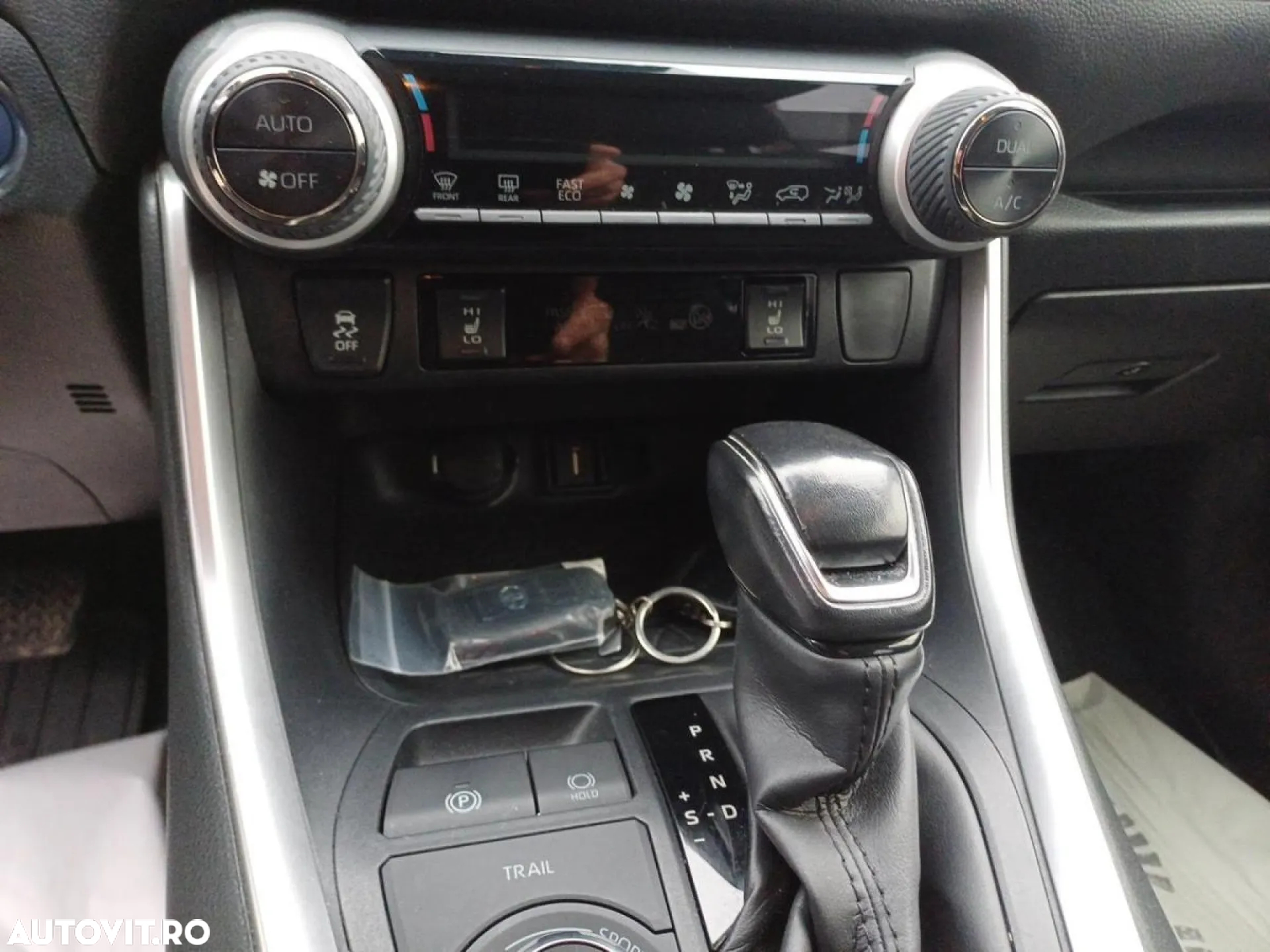 Toyota RAV4 - 11