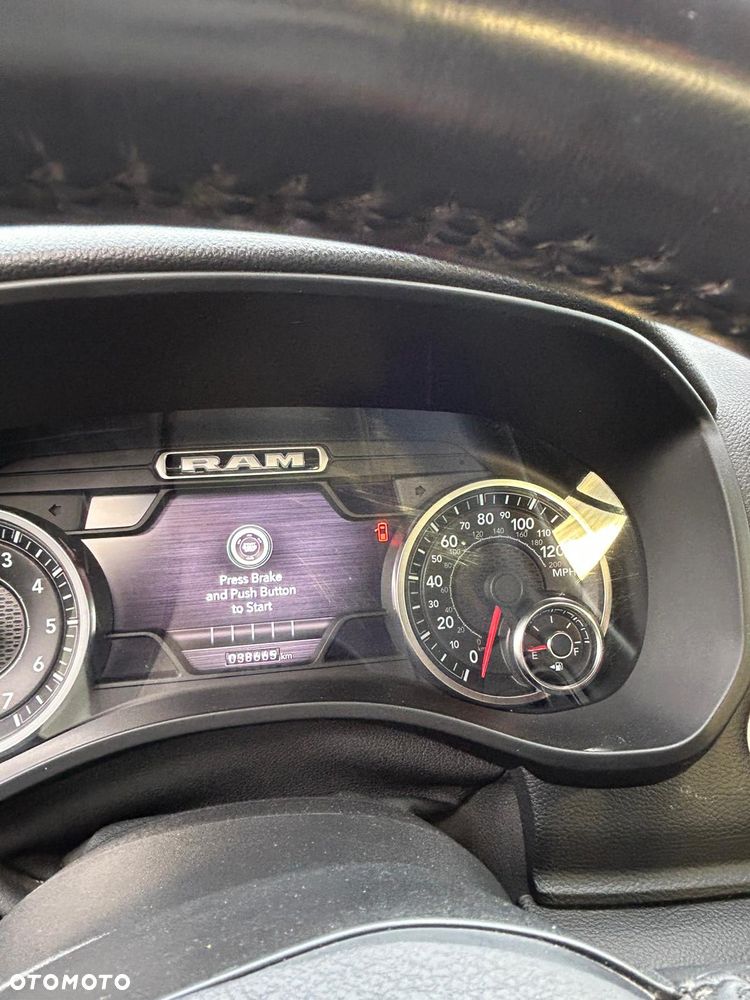 RAM 1500 Quad Cab Longbed Laramie - 11