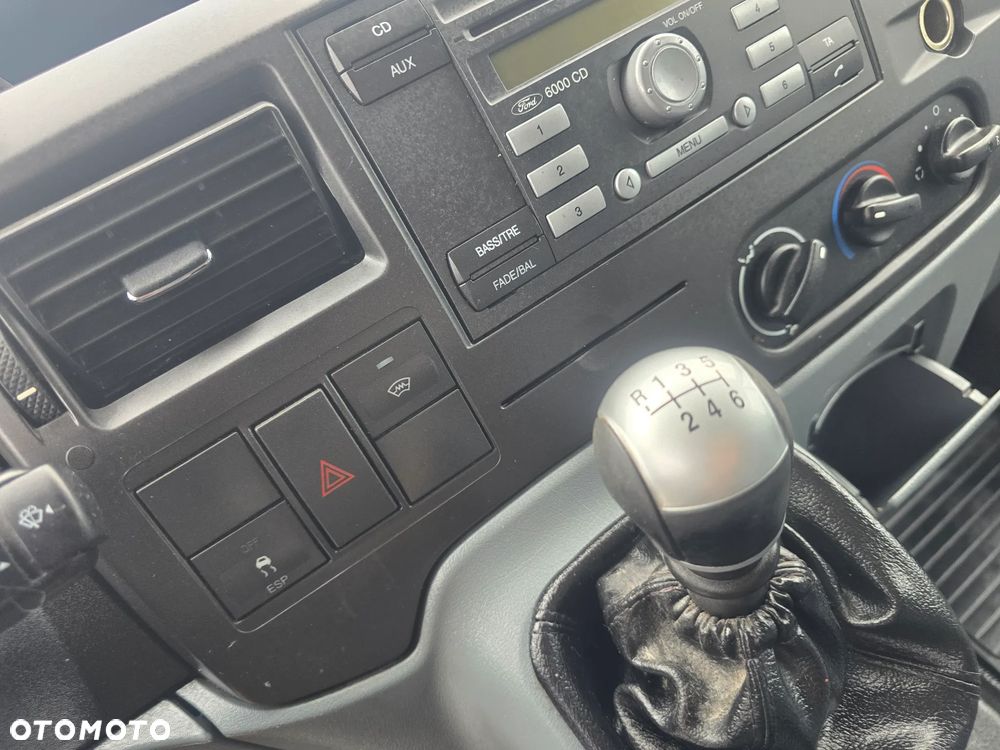 Ford Transit - 12