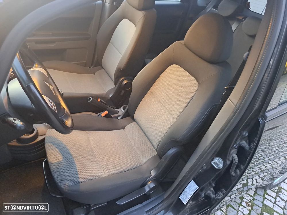 Mitsubishi Colt 1.1 Invite - 5