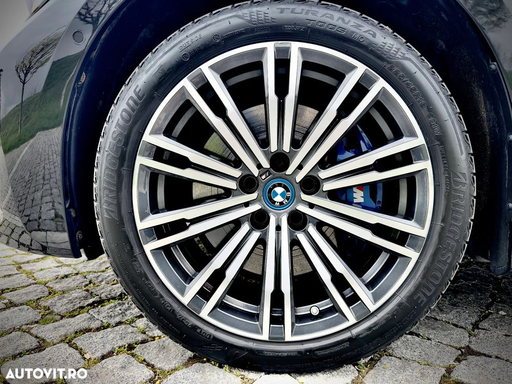 BMW Seria 3 330e Aut. M Sport - 22