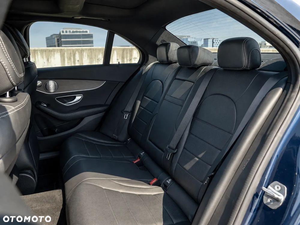 Mercedes-Benz Klasa C 300 9G-TRONIC Exclusive - 18