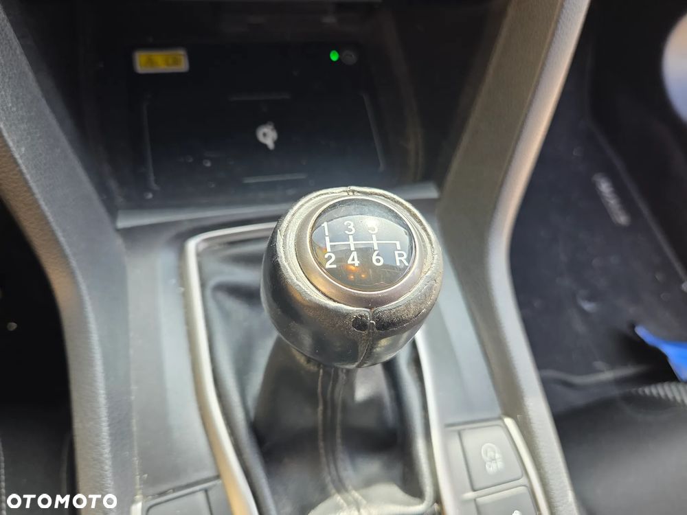 Honda Civic 1.5 i-VTEC Turbo Prestige - 17