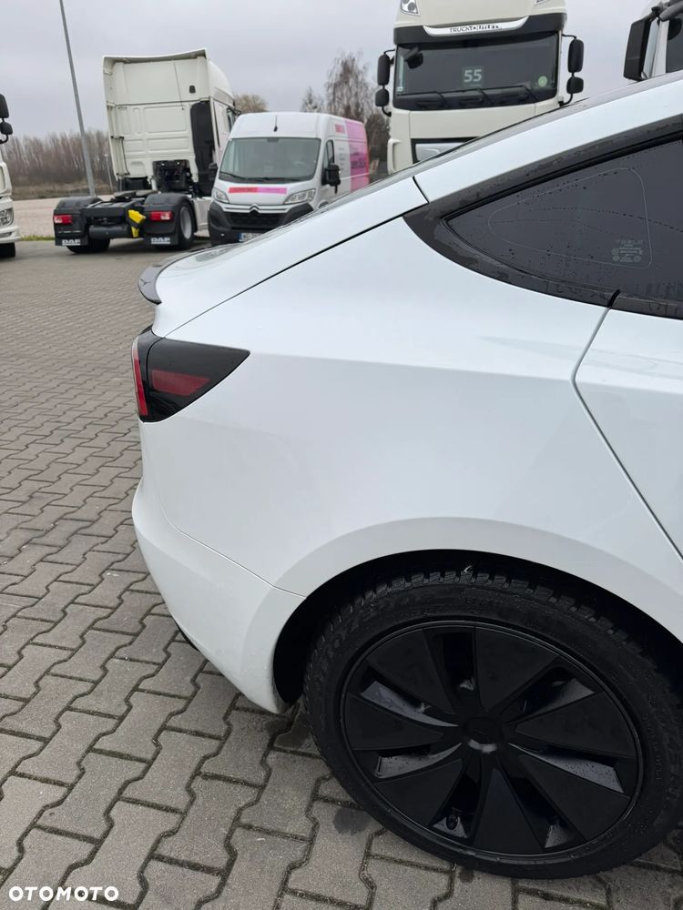 Tesla Model 3 Long Range AWD - 10