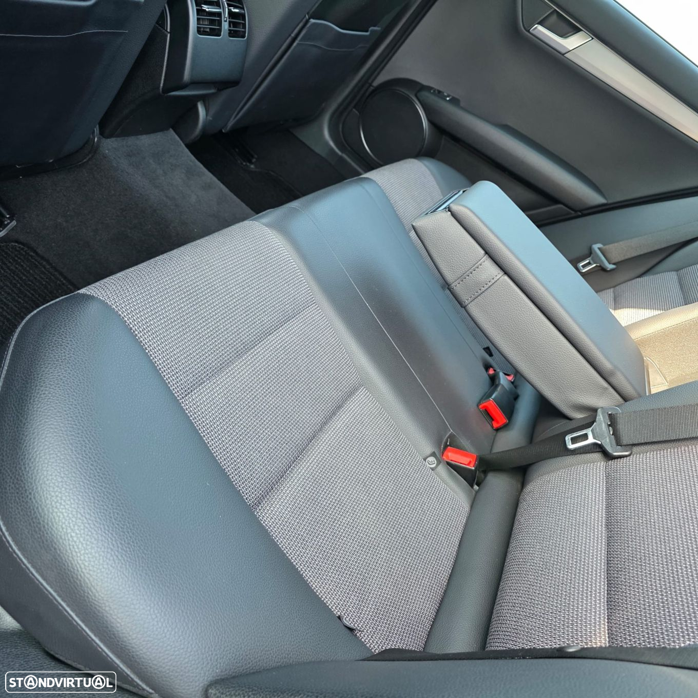 Mercedes-Benz C 220 CDi Avantgarde BE 123g - 34