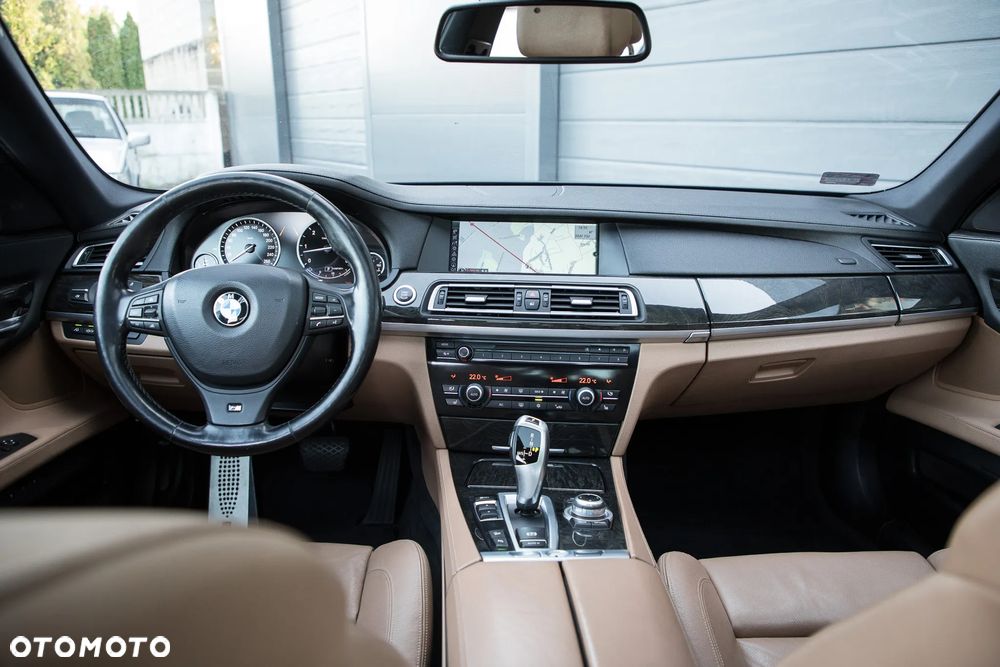 BMW Seria 7 740d xDrive - 19