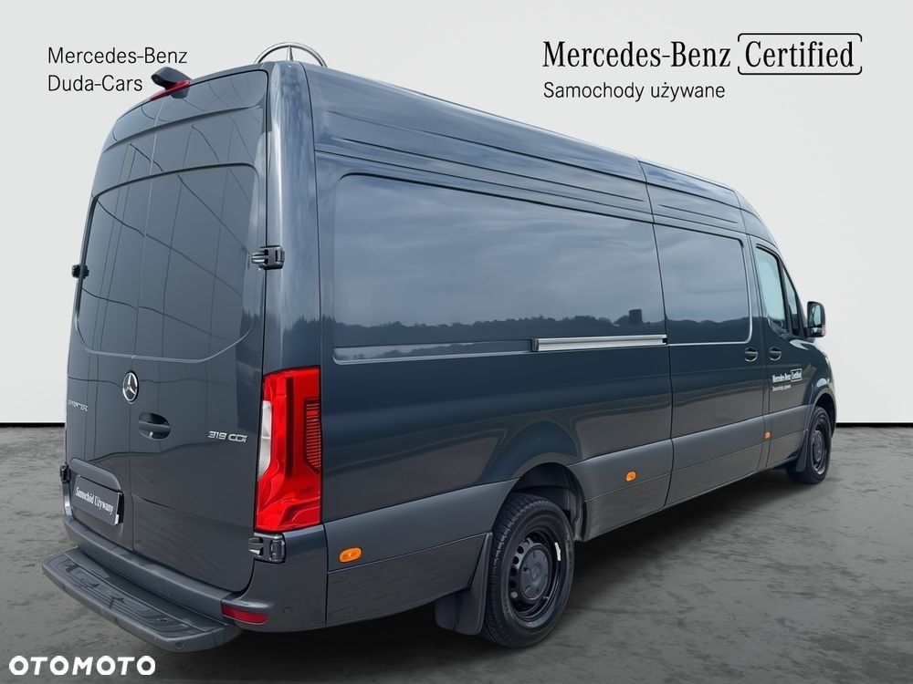 Mercedes-Benz Sprinter 319 - 7