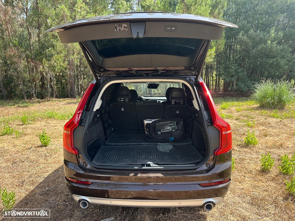 Volvo XC 90 - 9