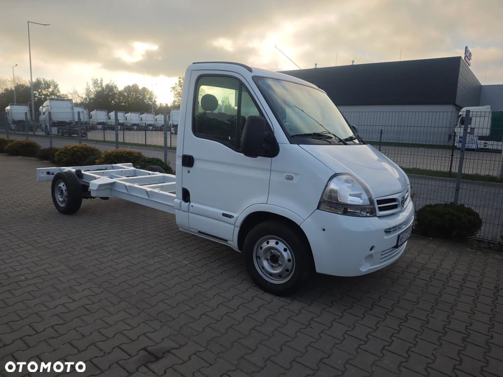 Nissan INTERSTAR - 10