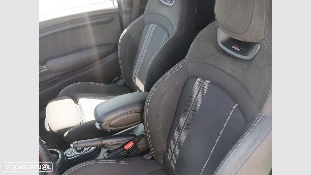 MINI 3 Portas Cooper Premium First JCW Auto - 13