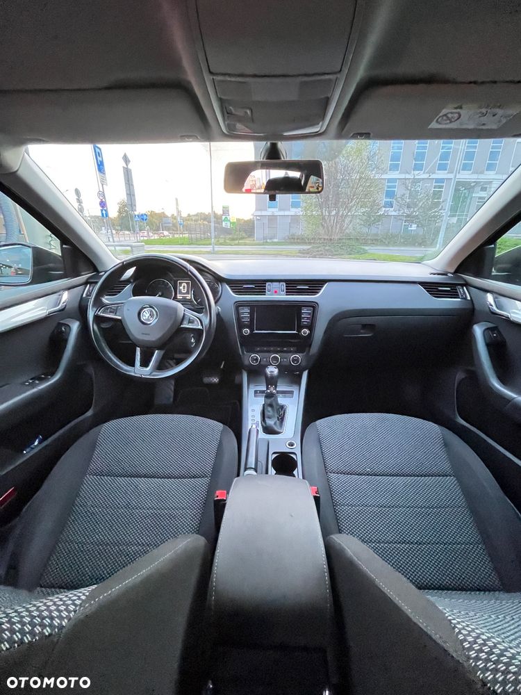 Skoda Octavia 2.0 TDI Ambition DSG - 6