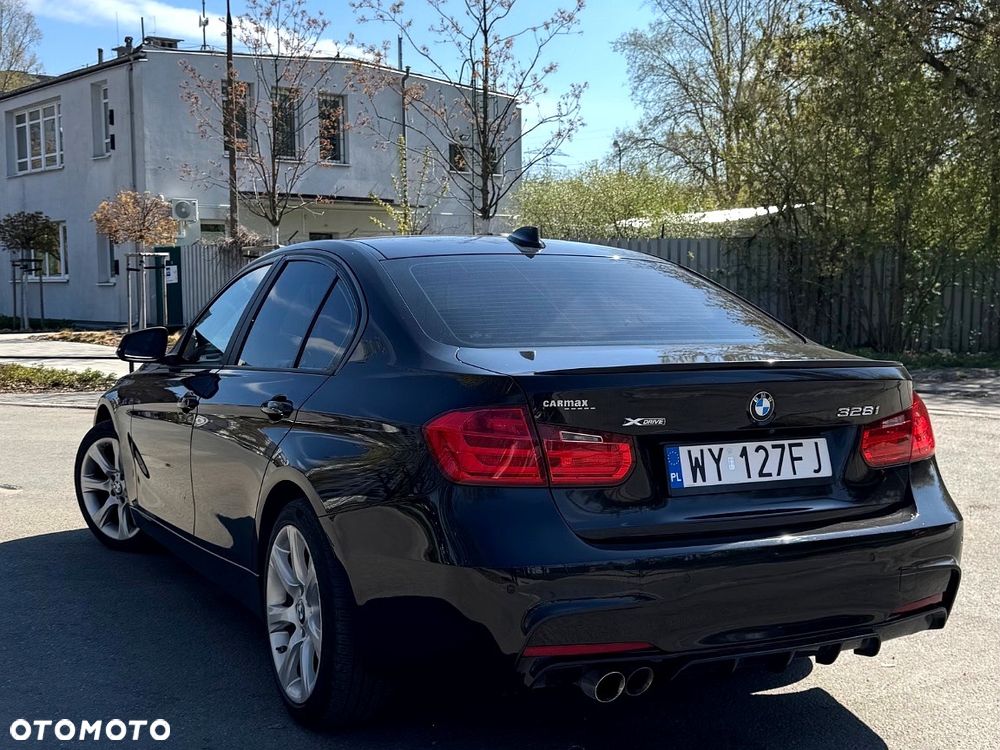 BMW Seria 3 328i xDrive - 18