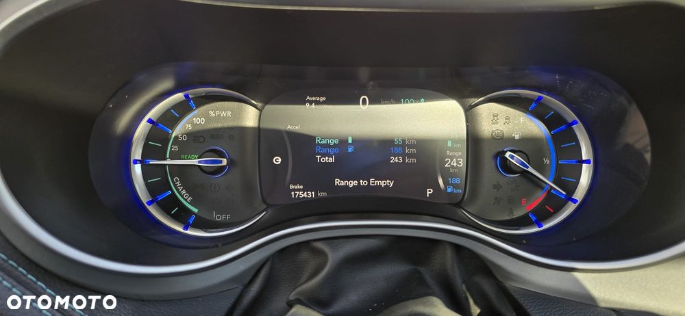 Chrysler Pacifica - 13