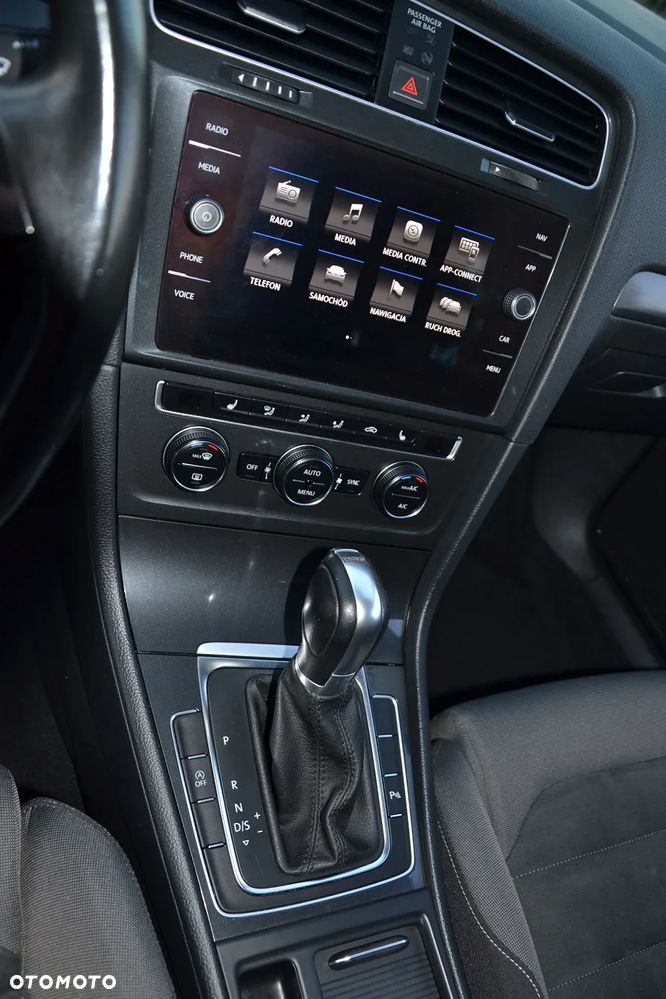 Volkswagen Golf Variant 1.6 TDI BMT Highline DSG - 20