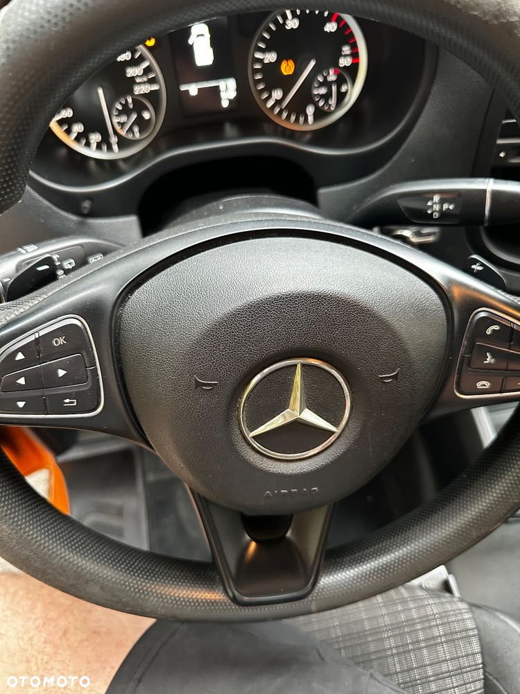 Mercedes-Benz VITO - 16
