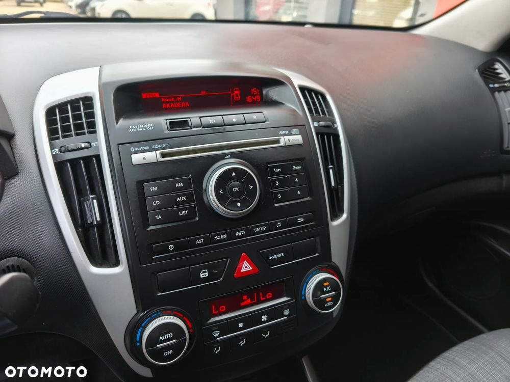 Kia Ceed 1.4 L - 15