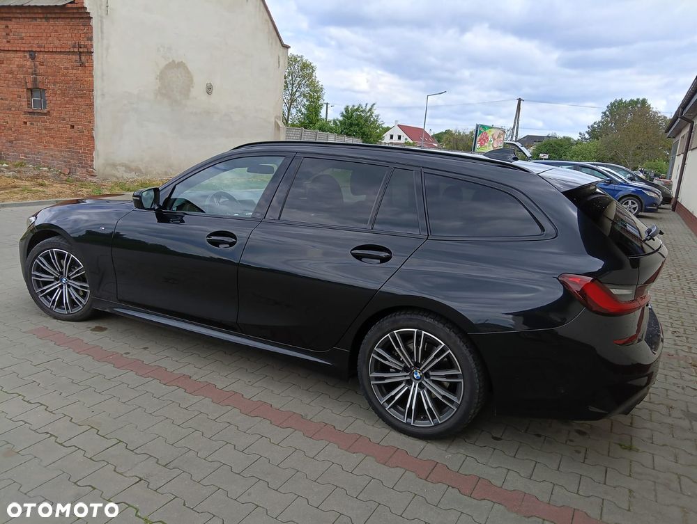 BMW Seria 3 320d xDrive Edition M Sport Shadow - 9