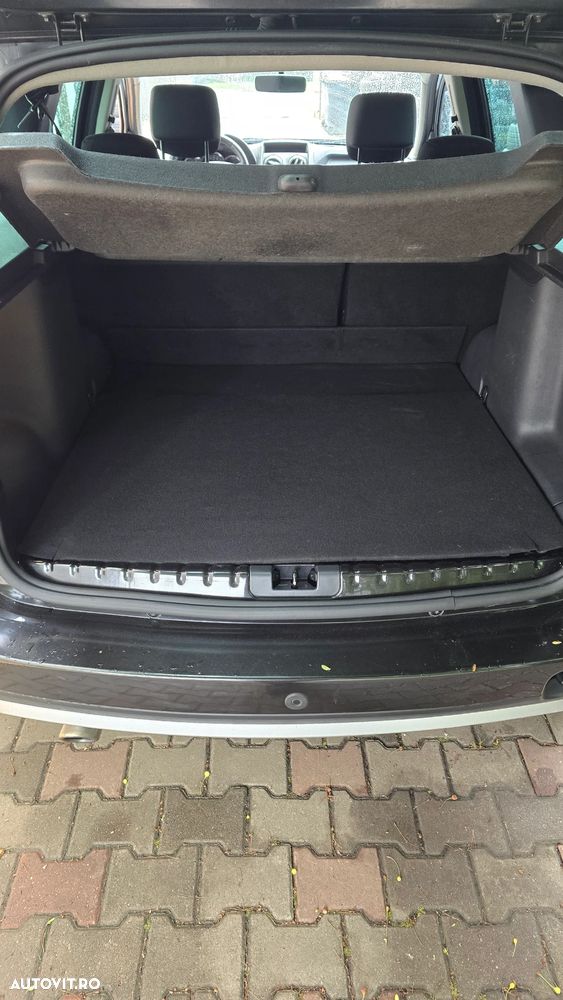 Dacia Duster 1.5 dCi 4x4 Laureate - 8
