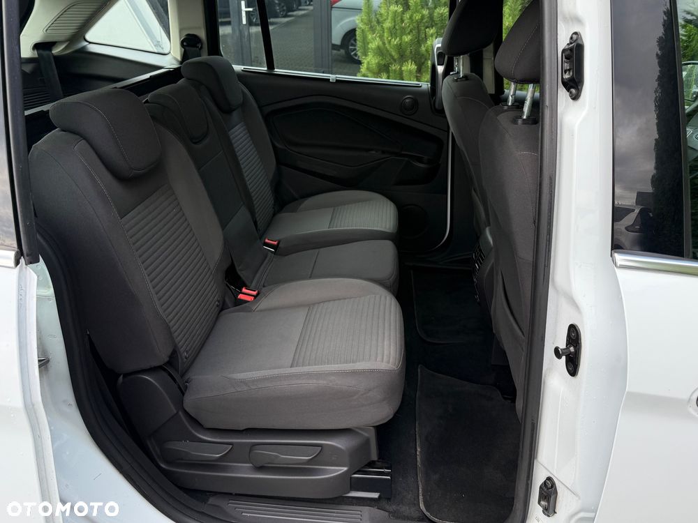 Ford Grand C-MAX - 9