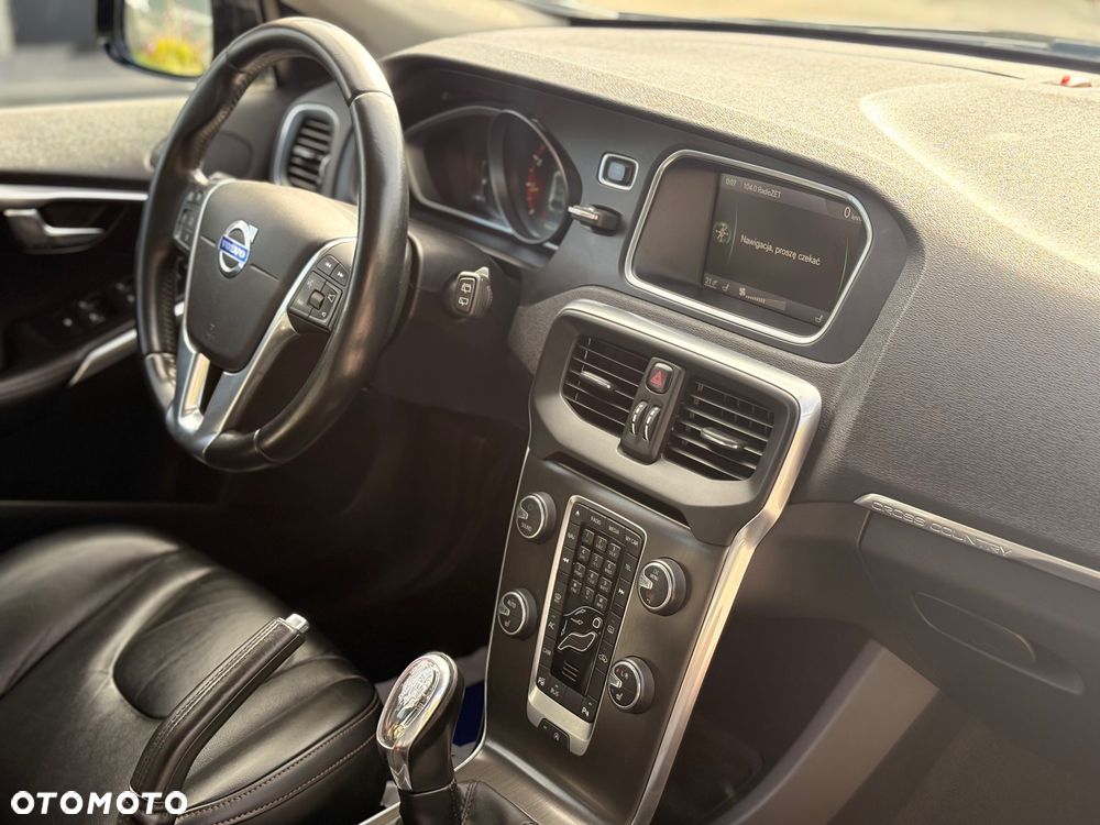 Volvo V40 Cross Country T4 - 29