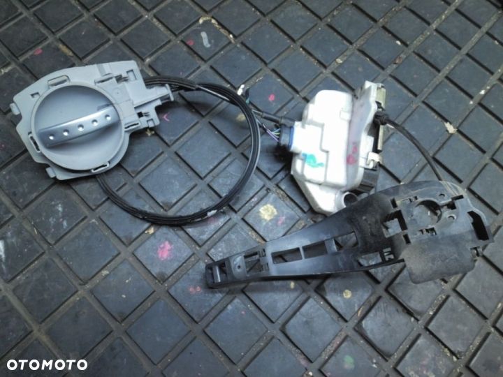 ZAMEK PRZÓD PRAWY CITROEN C3 PLURIEL 03-10 WERSJA EUROPEJSKA POSIADAM 2 SZTUKI - 1
