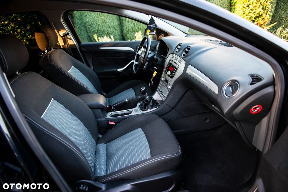 Ford Mondeo 2.0 TDCi Cool & Sound - 35