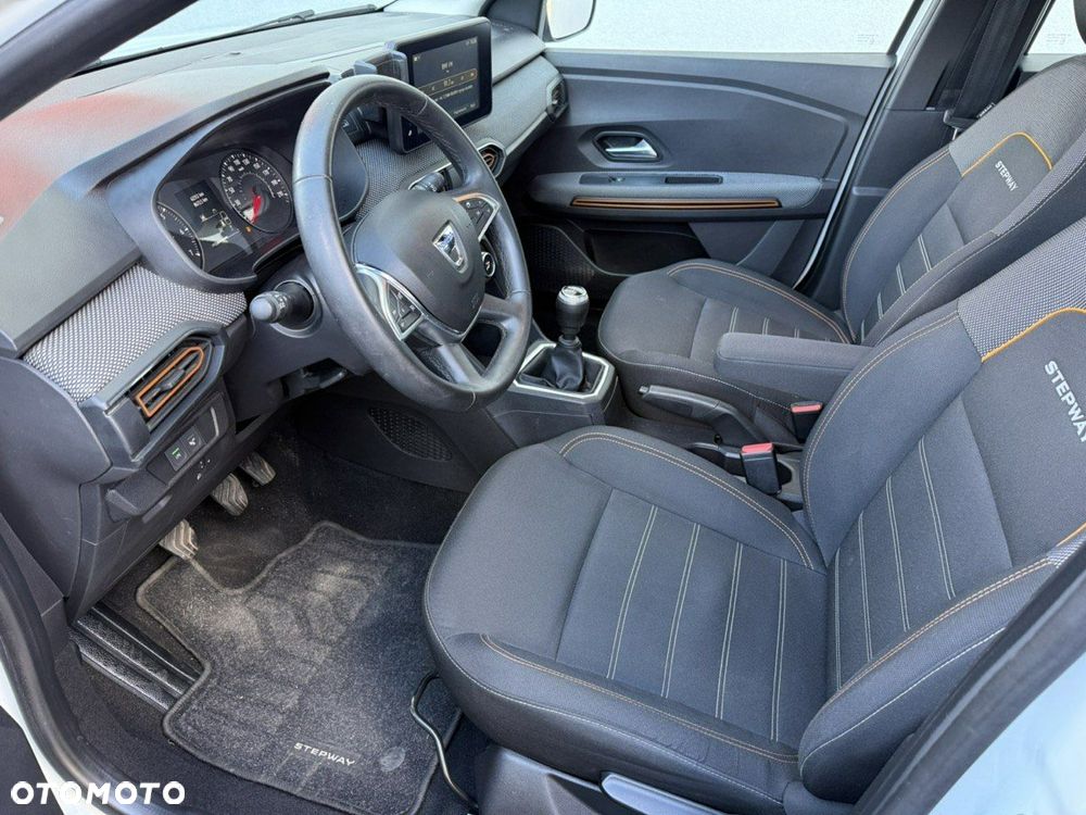 Dacia Sandero Stepway TCe 100 Celebration - 19