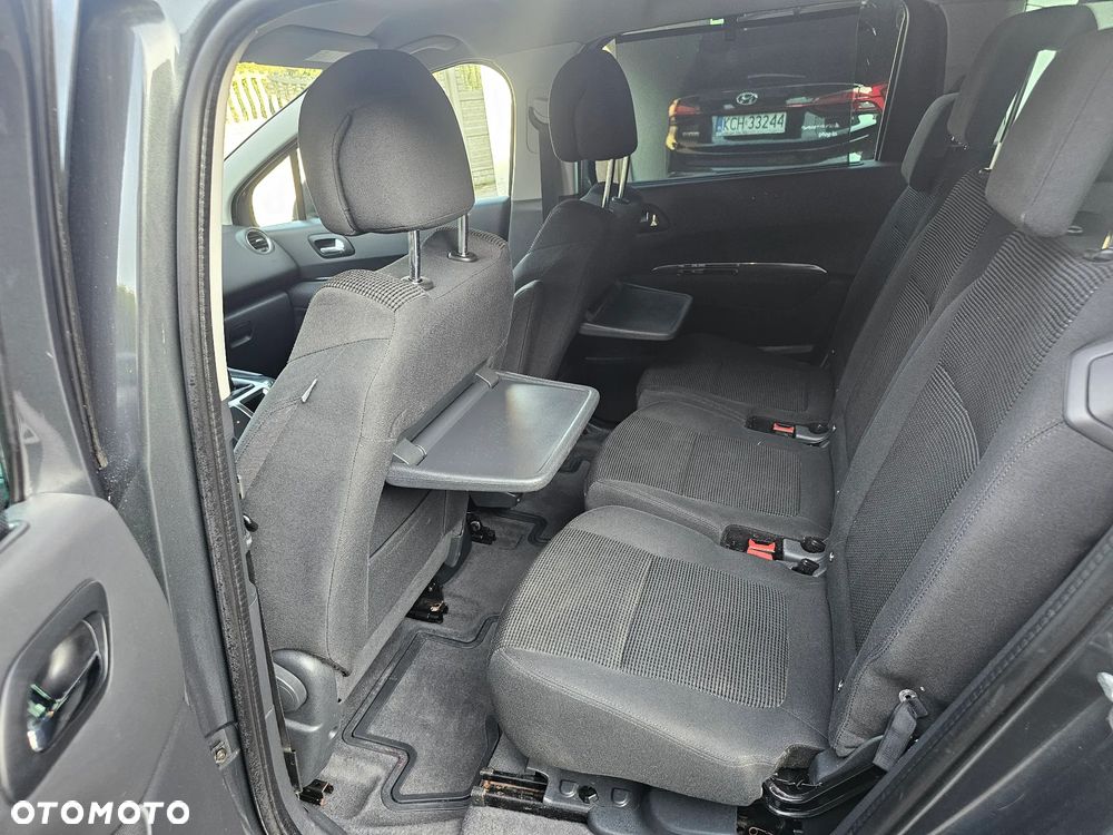Peugeot 5008 - 14